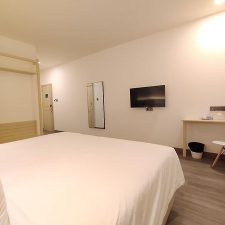 True Blue Hotel Menteng Джакарта Экстерьер фото
