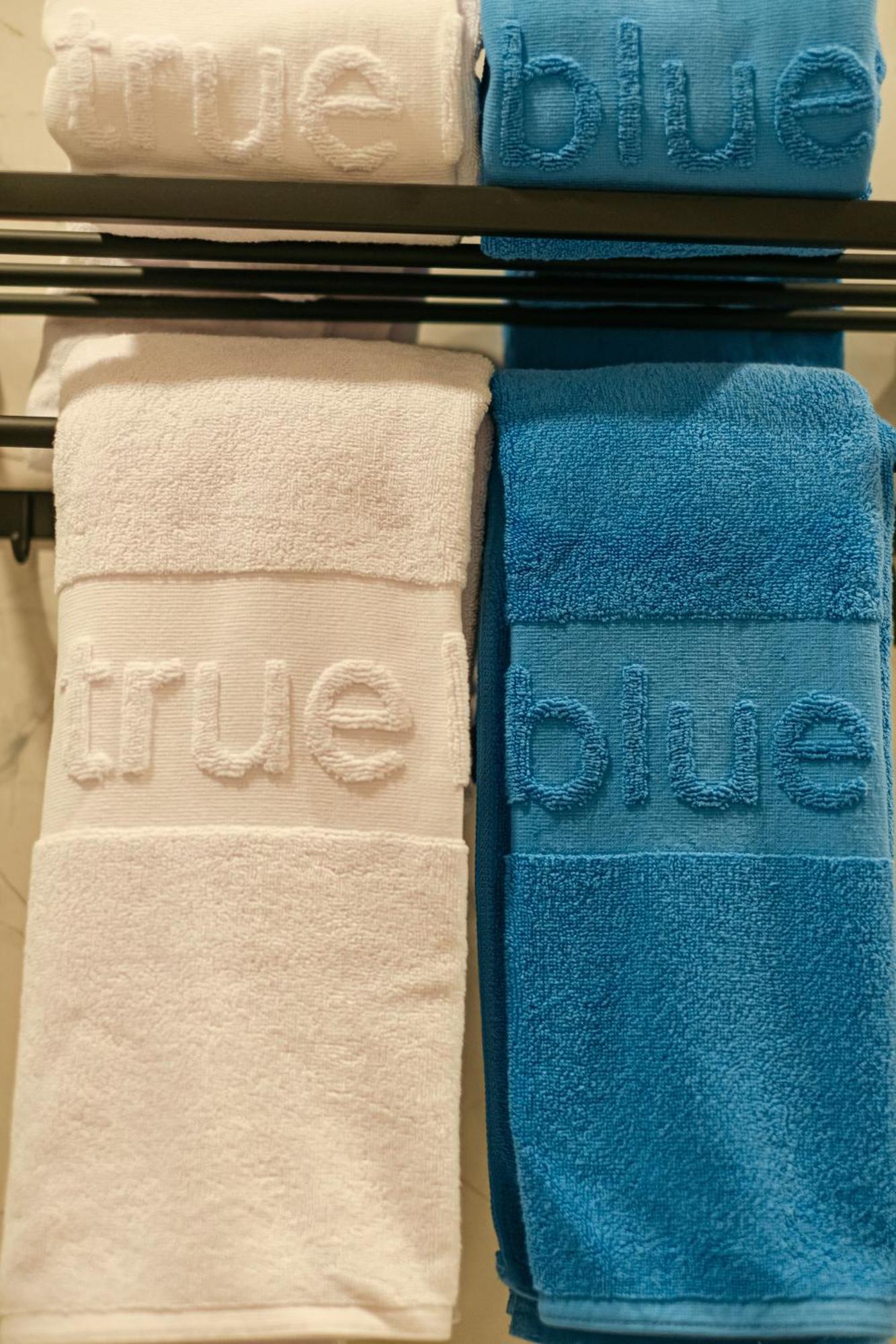 True Blue Hotel Menteng Джакарта Экстерьер фото