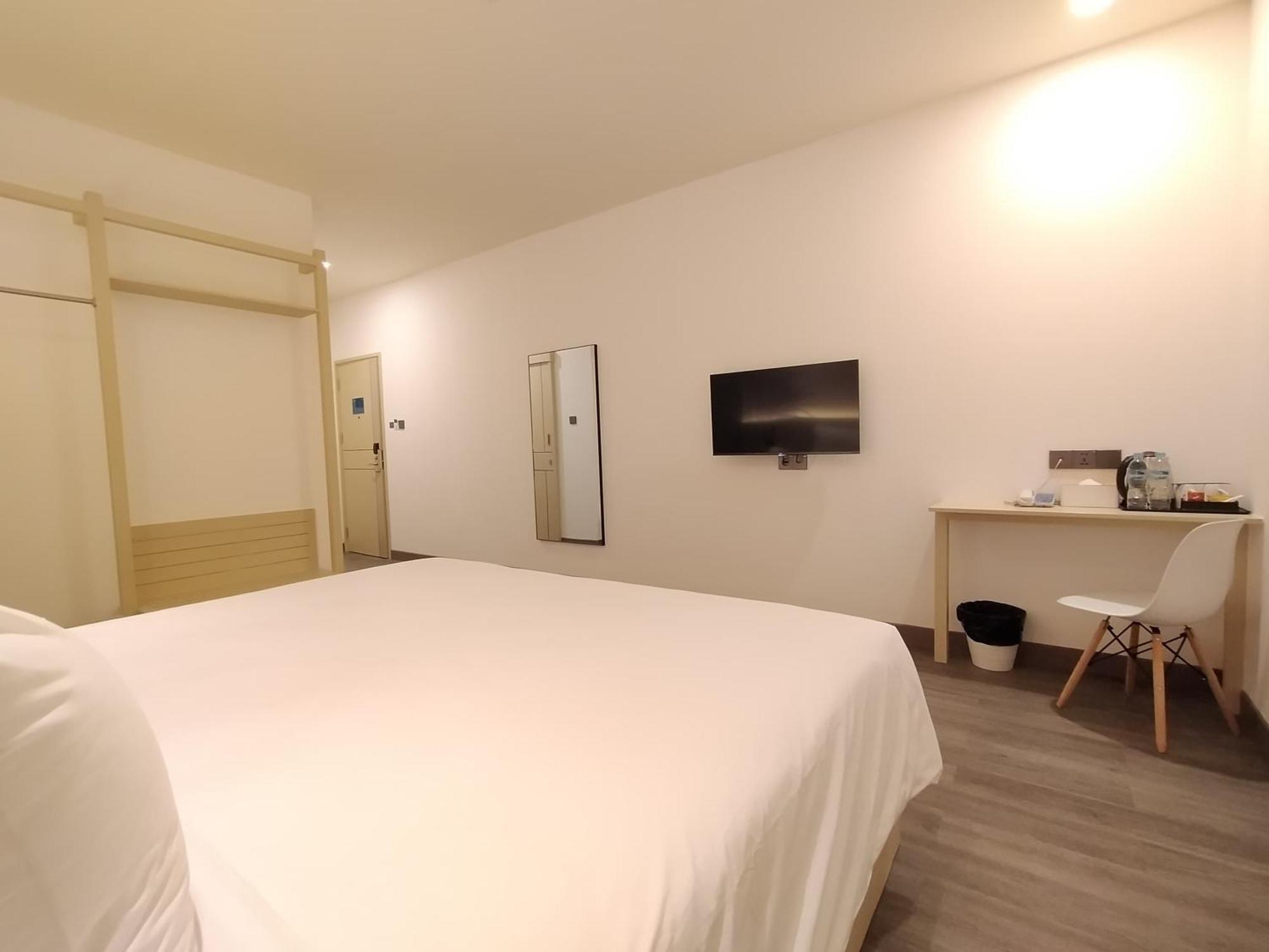 True Blue Hotel Menteng Джакарта Экстерьер фото