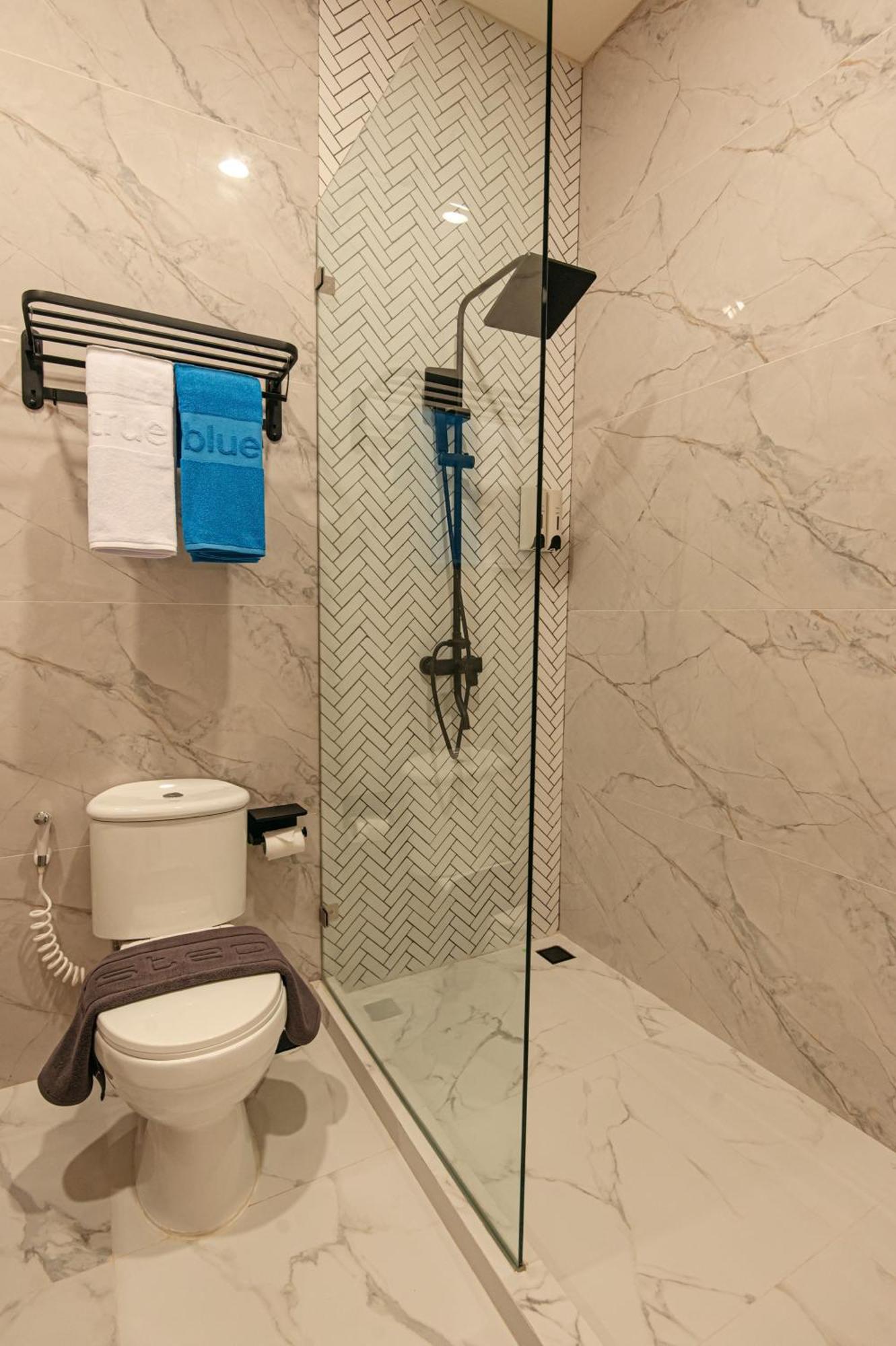 True Blue Hotel Menteng Джакарта Экстерьер фото